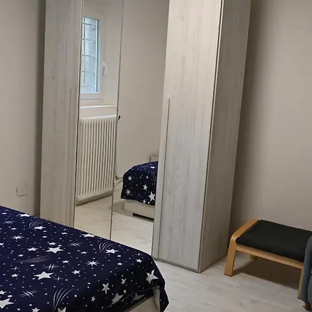 Semivillage * La Lima