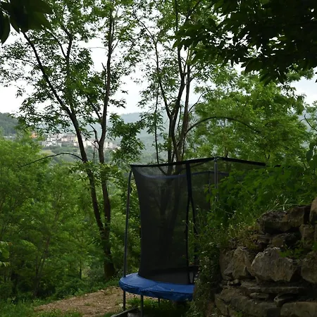 Semivillage * La Lima